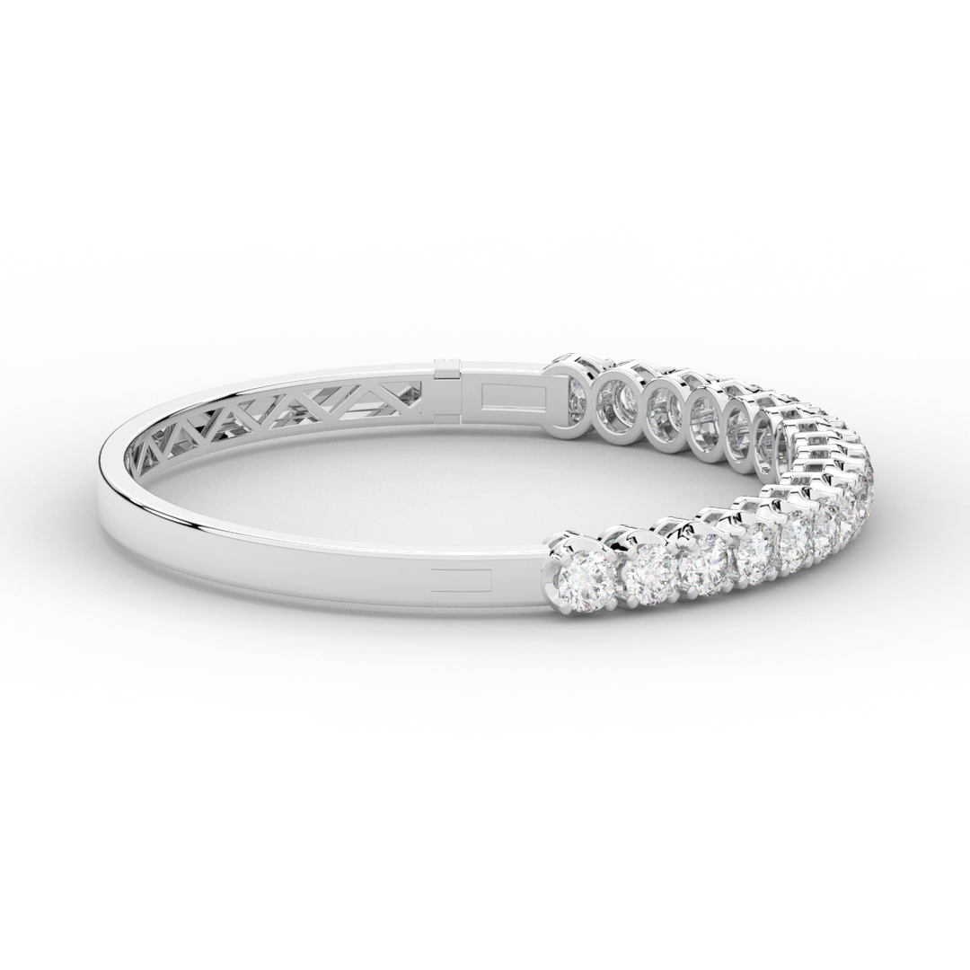 5.00CT.TW ROUND LAB DIAMOND BANGLE