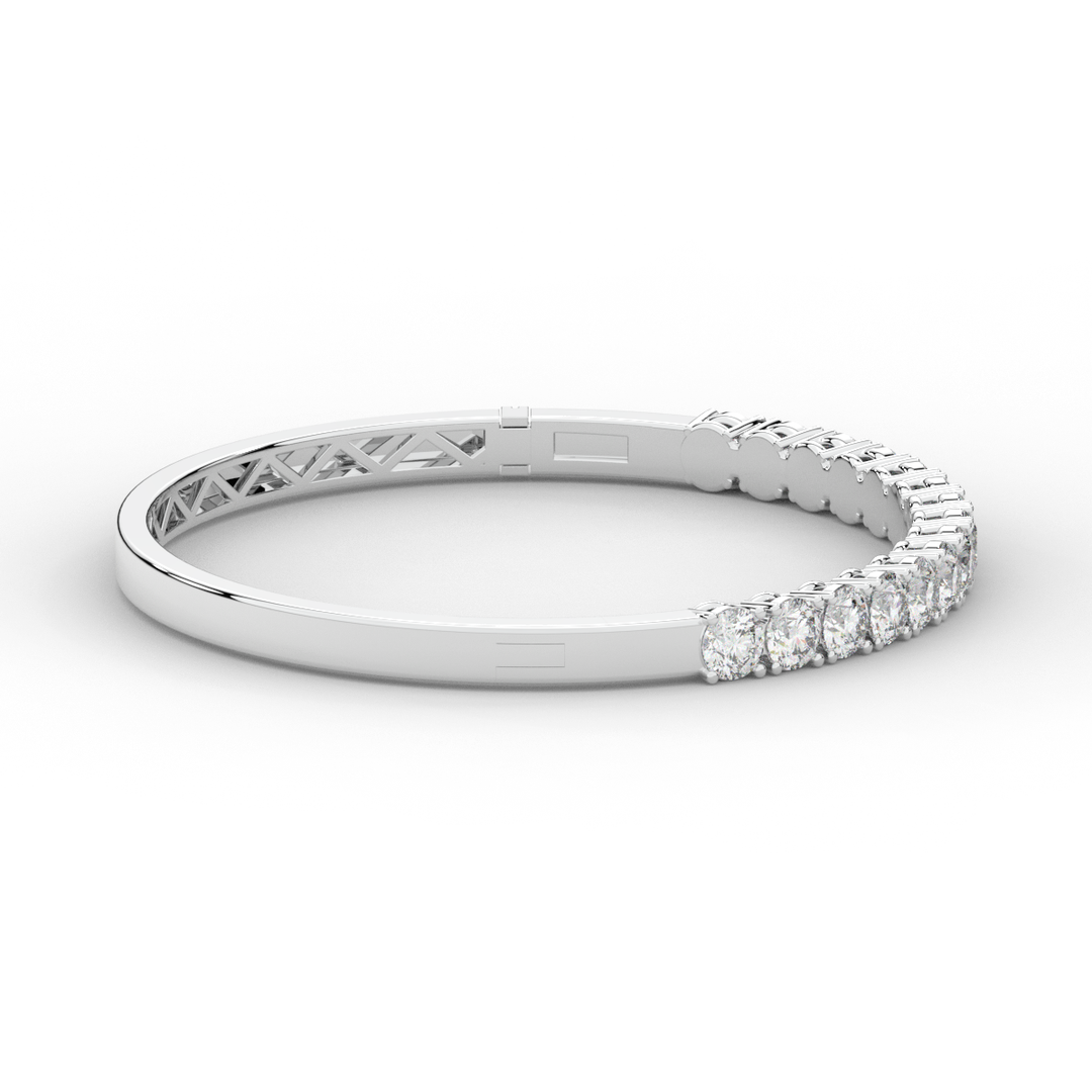 4.70CT.TW ROUND LAB DIAMOND BANGLE