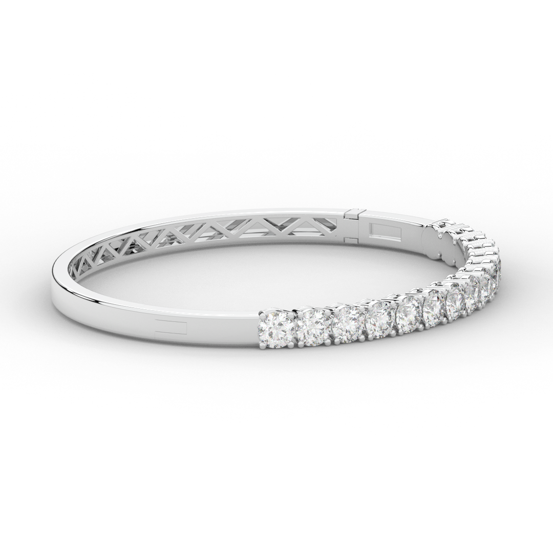 4.70CT.TW ROUND LAB DIAMOND BANGLE