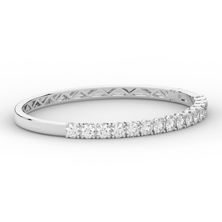 4.70CT.TW ROUND LAB DIAMOND BANGLE