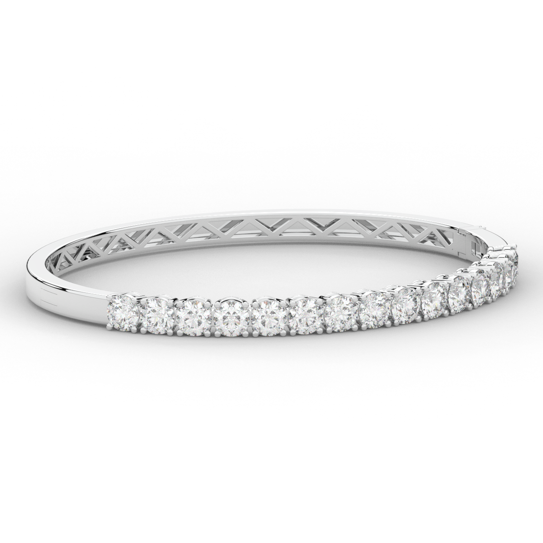 4.70CT.TW ROUND LAB DIAMOND BANGLE