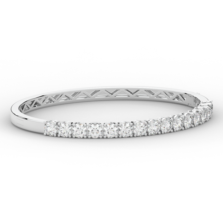 4.70CT.TW ROUND LAB DIAMOND BANGLE