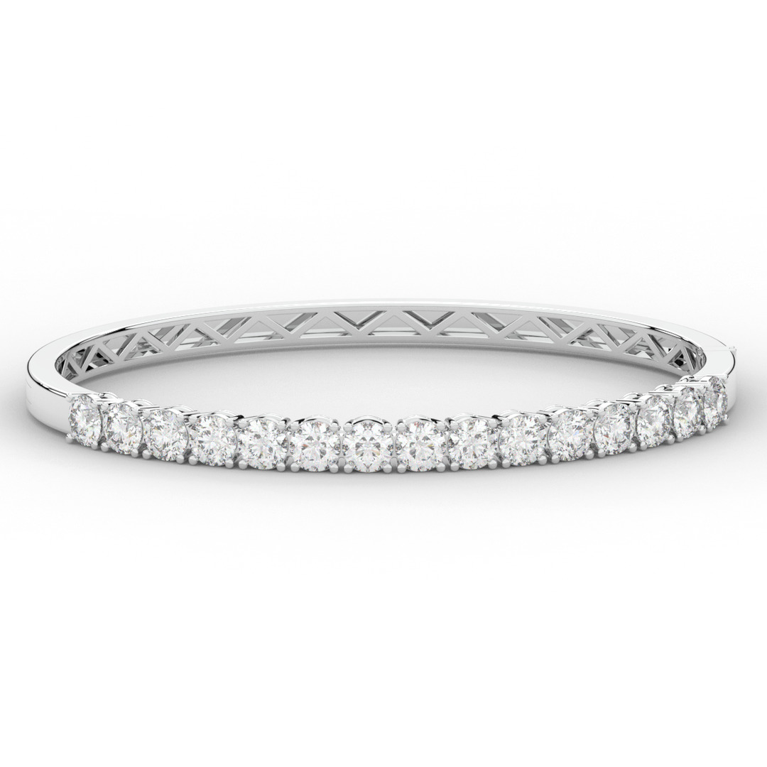 4.70CT.TW ROUND LAB DIAMOND BANGLE