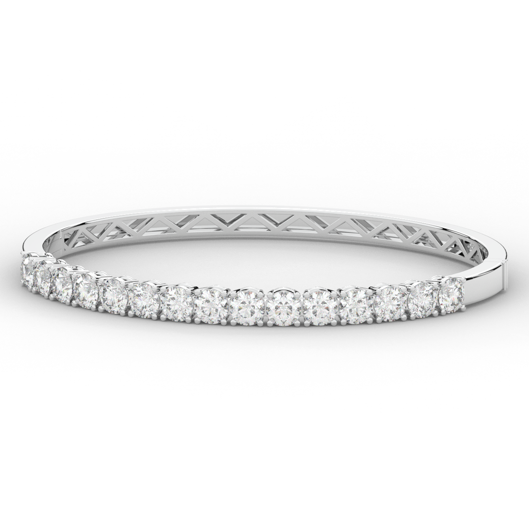 4.70CT.TW ROUND LAB DIAMOND BANGLE