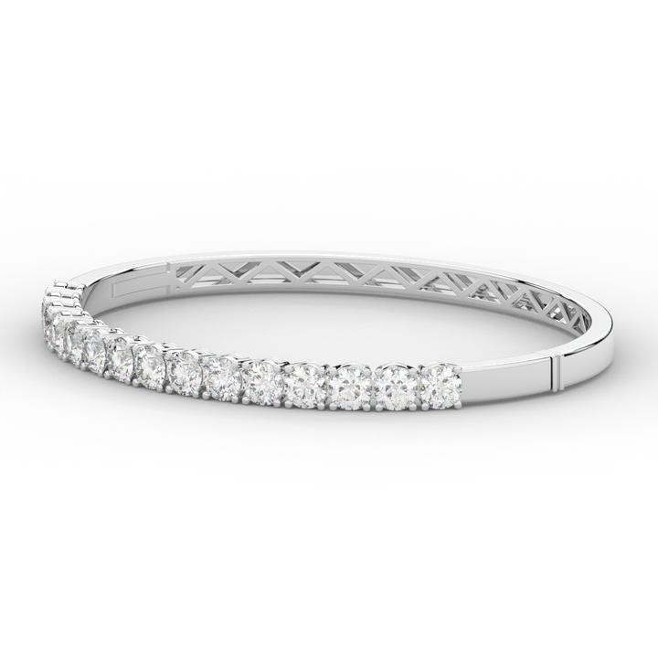 4.70CT.TW ROUND LAB DIAMOND BANGLE