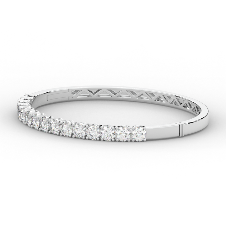 4.70CT.TW ROUND LAB DIAMOND BANGLE