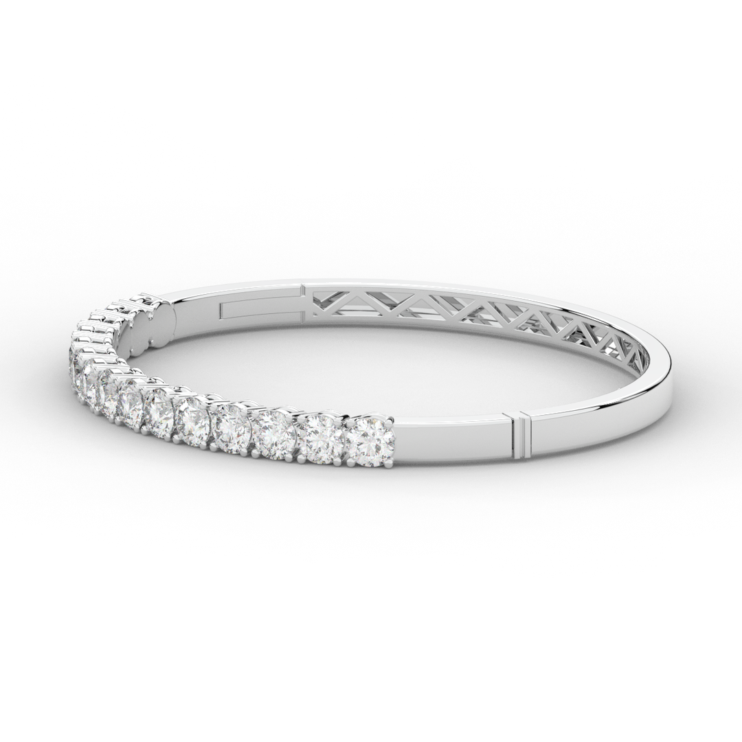 4.70CT.TW ROUND LAB DIAMOND BANGLE