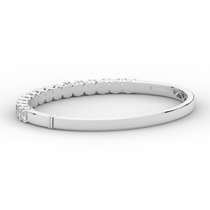 4.70CT.TW ROUND LAB DIAMOND BANGLE