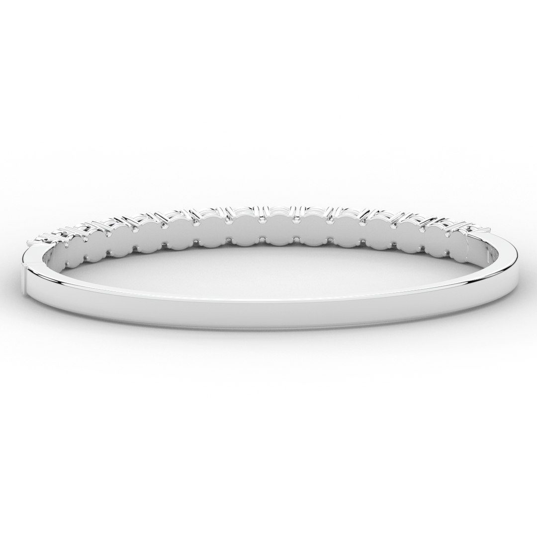 4.70CT.TW ROUND LAB DIAMOND BANGLE