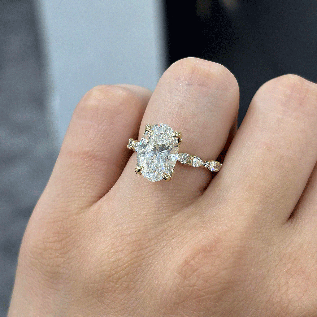 3.60CT.TW OVAL LAB DIAMOND SOLITAIRE ENGAGEMENT RING