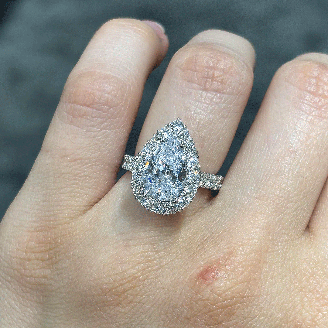 4.90CT.TW PEAR LAB DIAMOND HALO ENGAGEMENT RING